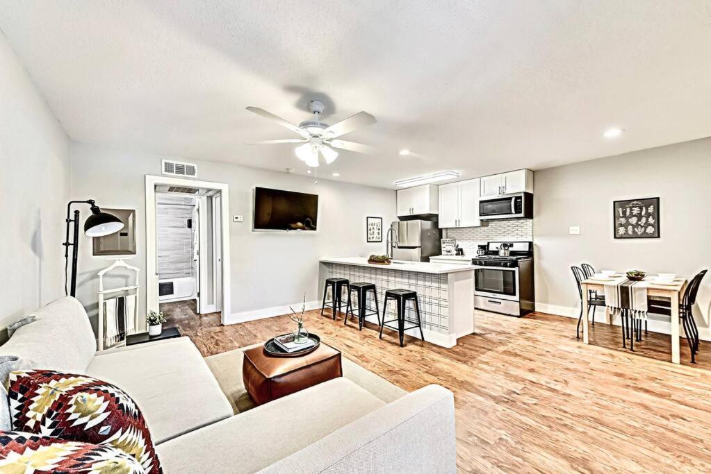 New - Near Deep Ellum + Downtown Dallas Flat Kültér fotó